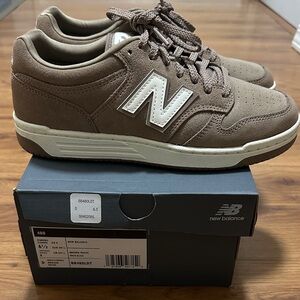 New Balance Women’s Tan Sneakers